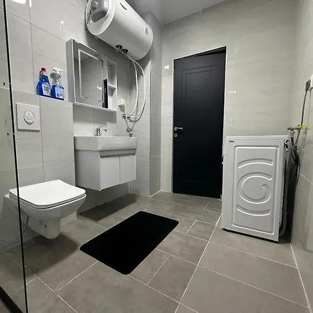 Stylish Loft Living Modern-2br With High Ceilings Skopje