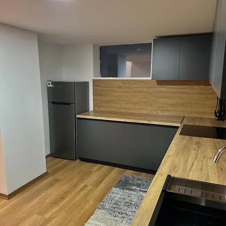 Apartament Stylish Loft Living Modern-2br With High Ceilings