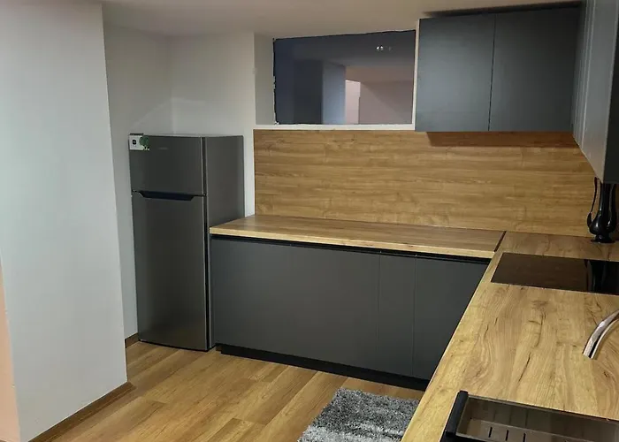 Apartament Stylish Loft Living Modern-2br With High Ceilings